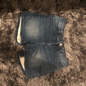 Super cute jean shorts!